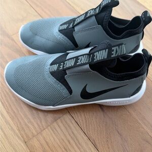 Nike Kids Flex Runner Sneakers 3.5